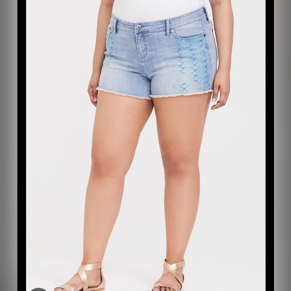 NWT Torrid shorts The Little Mermaid - Picture 5 of 7
